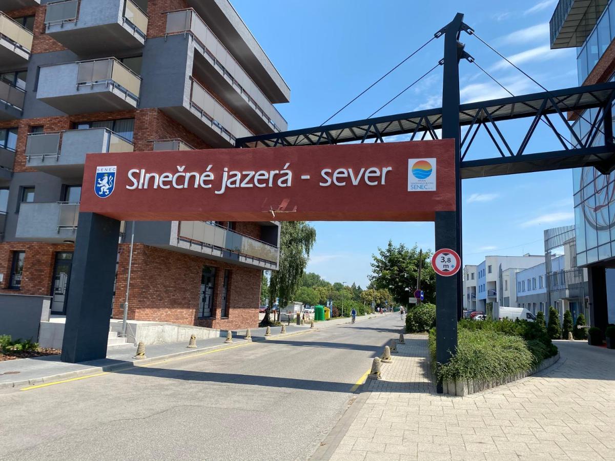 Apartman Delfin Senec Exterior foto
